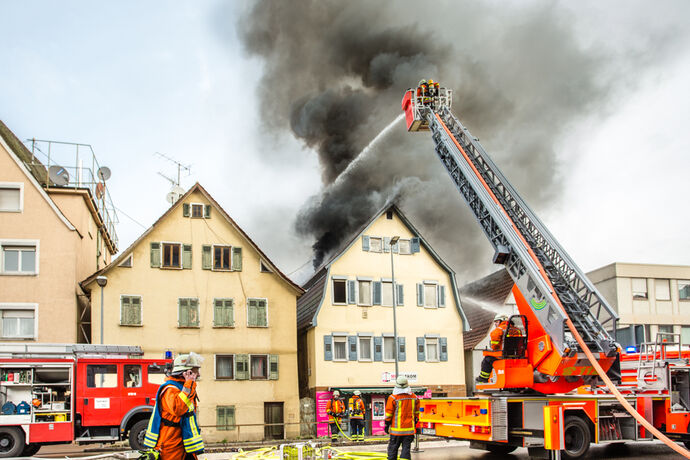 Dachstuhlbrand_Sulzbacher Strasse, Backnang_27.02.2020