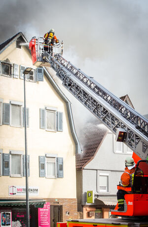 Dachstuhlbrand_Sulzbacher Strasse, Backnang_27.02.2020