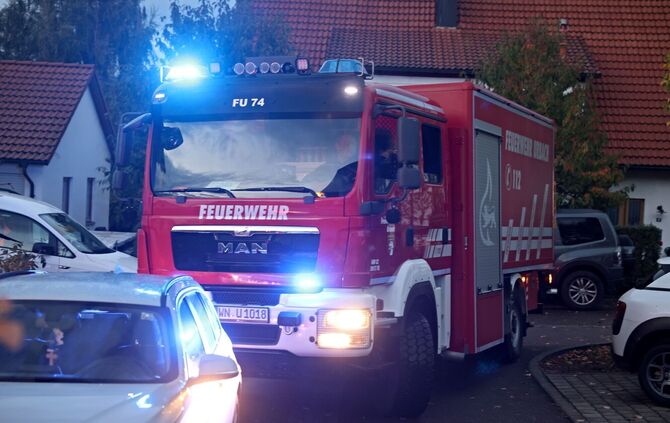 Feuerwehr zugeparkt