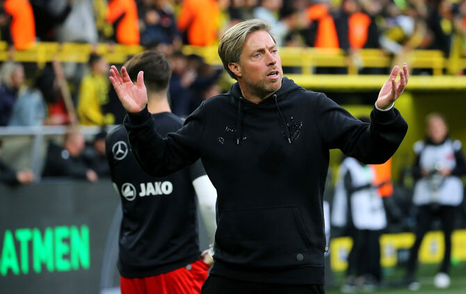 Fußball Borussia Dortmund vs. VfB Stuttgart