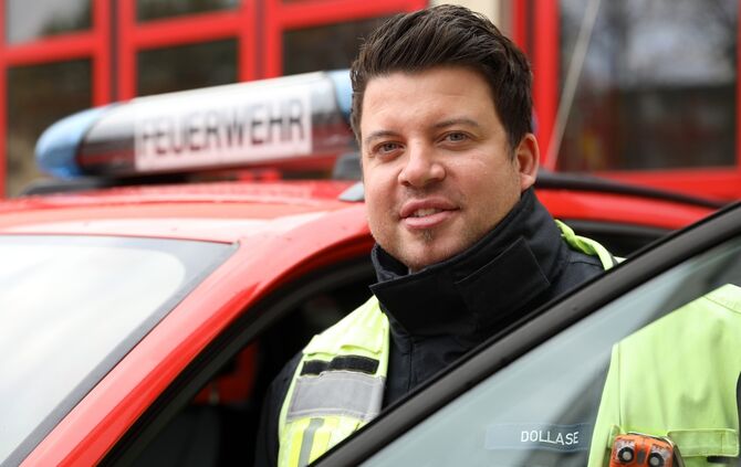 Feuerwehrkommandant Yosh Dollase
