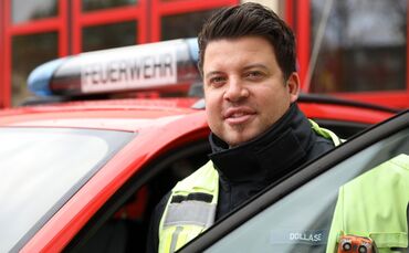 Feuerwehrkommandant Yosh Dollase