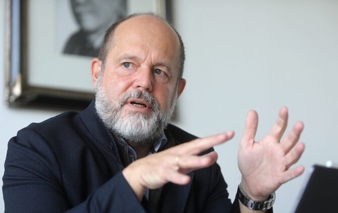 Prof. Dr. Stephan Seiter