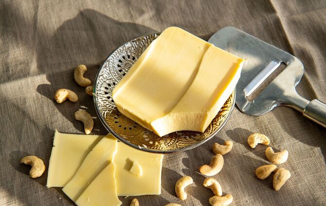 Veganer Käse hat Vorteile.
