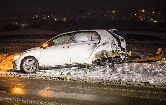 Unfall, Schneeglätte, L 1127, Leutenbach-Weiler zum Stein, 16.12.2022.