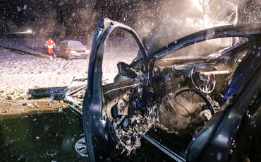 Unfall, Schneeglätte, L 1148, Rudersberg Ri. Schlechtbach, 16.12.2022.