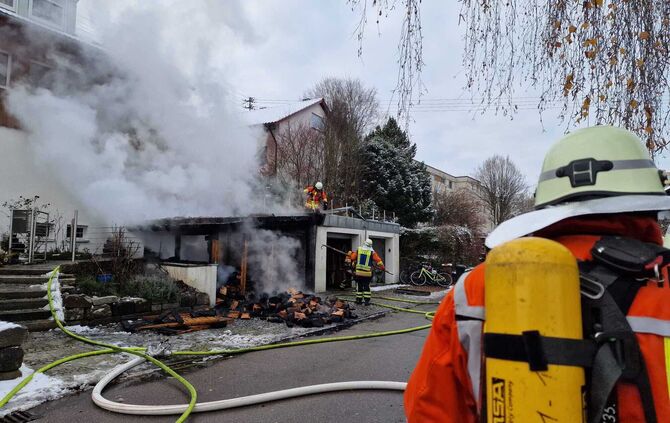 Brand Backnang Schuppen Feuer Feuerwehr