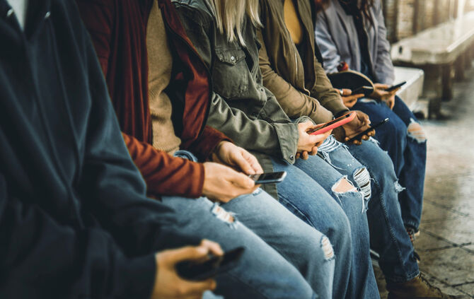 Jugendliche Smartphone