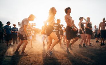 Festivals Party Open-Air Symbolbild