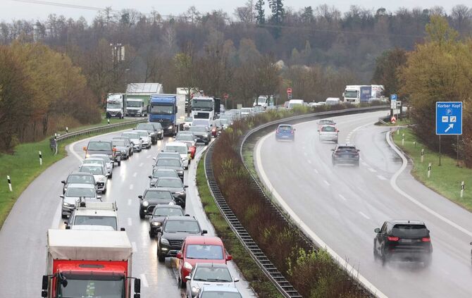 B14 Stau