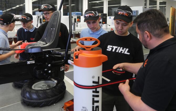 Jugendfeuerwehr trifft Industrie