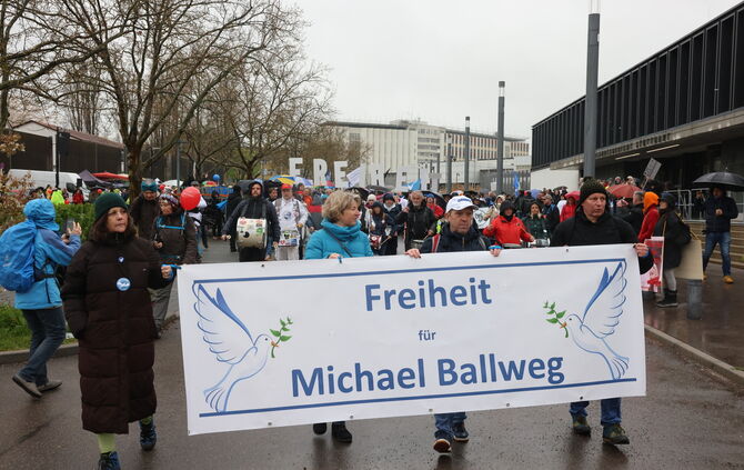 Ballweg Querdenker Querdenken Demo Stuttgart Stammheim JVA