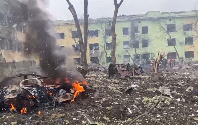 Shocking Footage Shows Aftermath Of Airstrike On Maternity Hospital In Mariupol, Ukraine