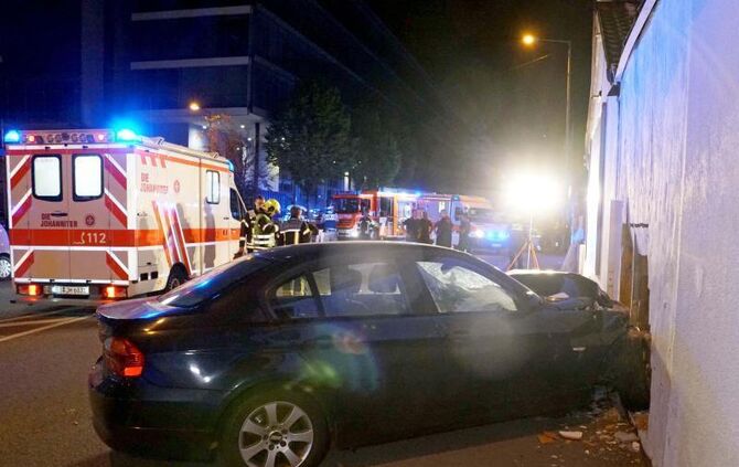 Unfall mit Verletzten in Stuttgart-Feuerbach