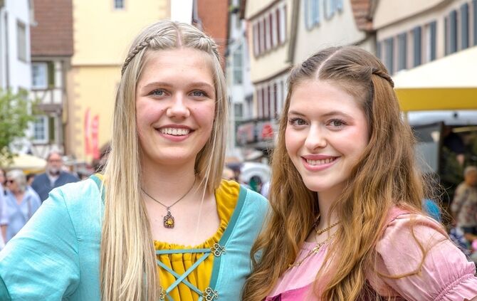 Das alte Winnender Mädle Giuliana Di Donna und das Neue Mahela Carina Hübner, Wonnetag Winnenden, 07.05.2023.