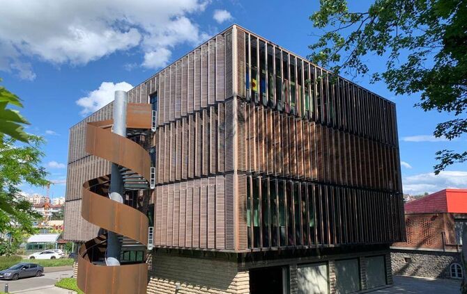 Aerztehaus_Remseck__Quelle_Neumayr_High-Tech_Fassaden_GmbH