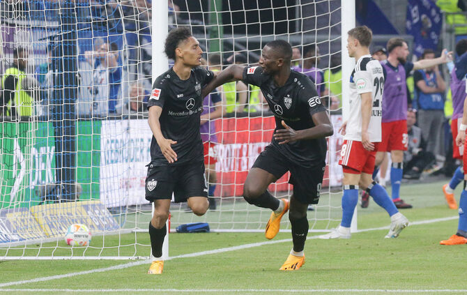 Fußball Relegation  Hamburger SV vs. VfB Stuttgart