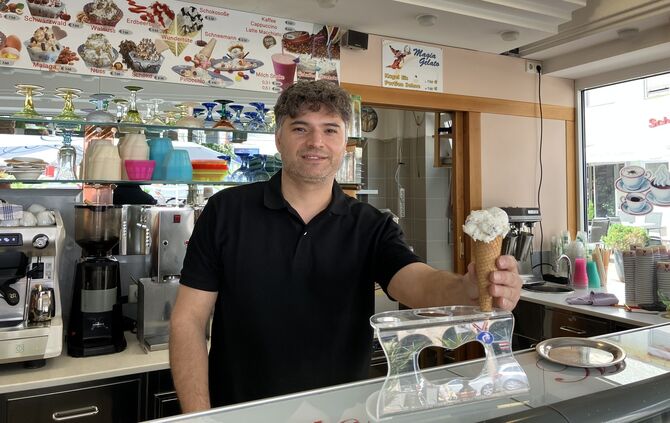 Õzlean Cengiz von der Eisdiele Magia Gelato