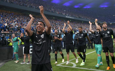 Fußball Relegation  Hamburger SV vs. VfB Stuttgart