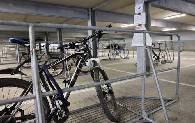 Fahrradparkhaus