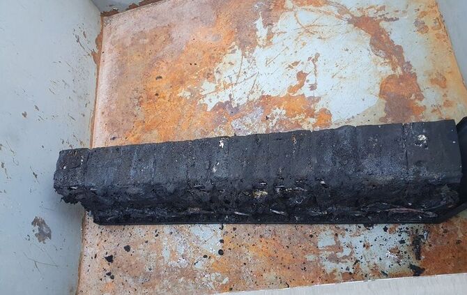 fw-stuttgart-brand-eines-elektroverteilers-starke-verrauchung-im-untergescho-mobiler-gro-l-fter-im-e