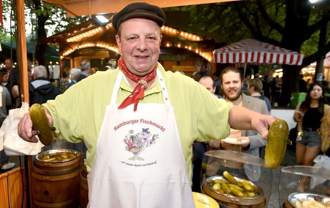 gurkenmann fischmarkt hamburg stuttgart