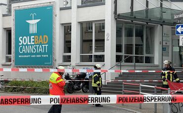 Chlorgasaustritt in einem Schwimmbad - Großeinsatz der Feuerwehr