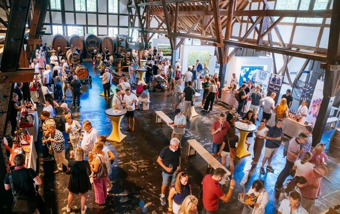 Weinverkostung Stuttgarts beste Weine.