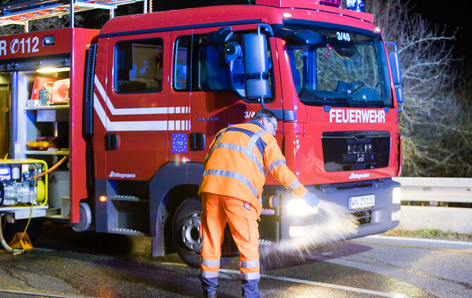 Schuppen fängt Feuer - Bild 20_20