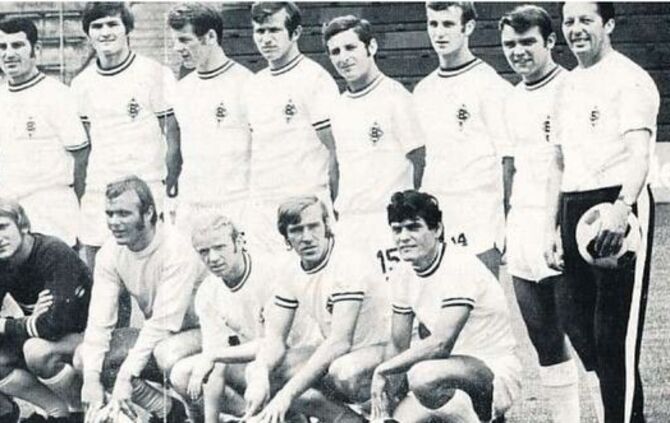 Die Meistermannschaft von Borussia Mönchengladbach in der Saison 1970/1971.
