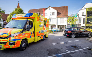Unfall auf Parkplatz, Fuß eingeklemmt, Beutelsbacher Str., Weinstadt-Endersbach, 22.07.2023.