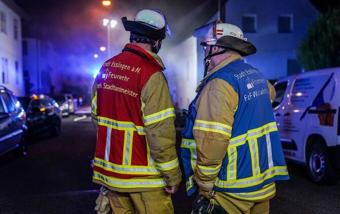 Esslingen-Zell: Tiefgaragenbrand fordert die Feuerwehr