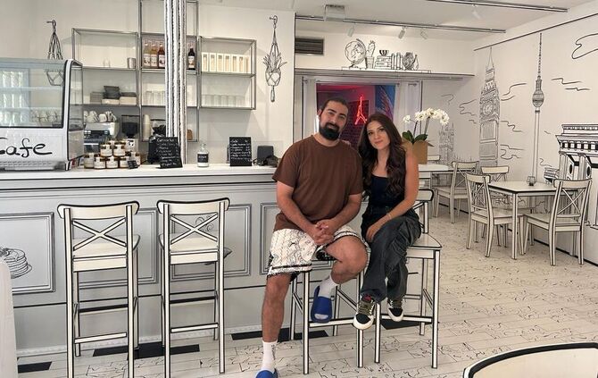Ergül und Esra Bozkurt haben das neue 2D-Café auf die Beine gestellt.