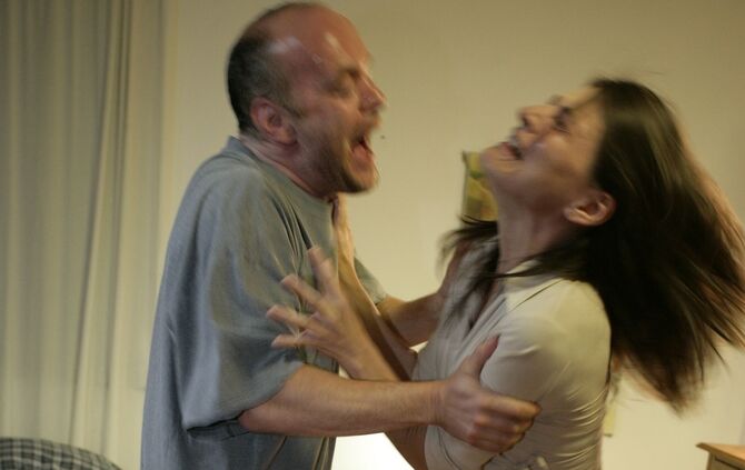 Partnergewalt Featurebild