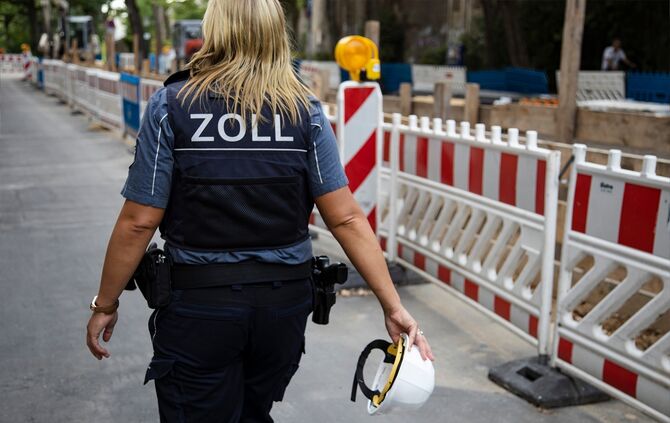 Zoll auf Baustelle