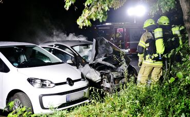 Wieder brennt ein PKW in Kernen - Geht die Brandserie weiter? - Polizei ermittelt