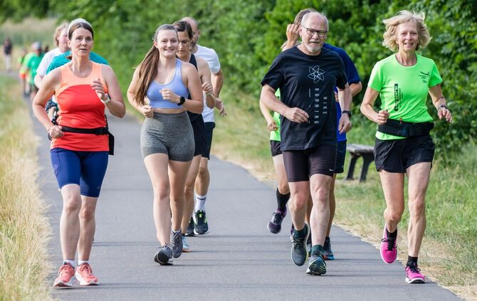 "Lauf Geht's" im Zipfelbachtal beim Wunnebad Winnenden, 20.06.2023.