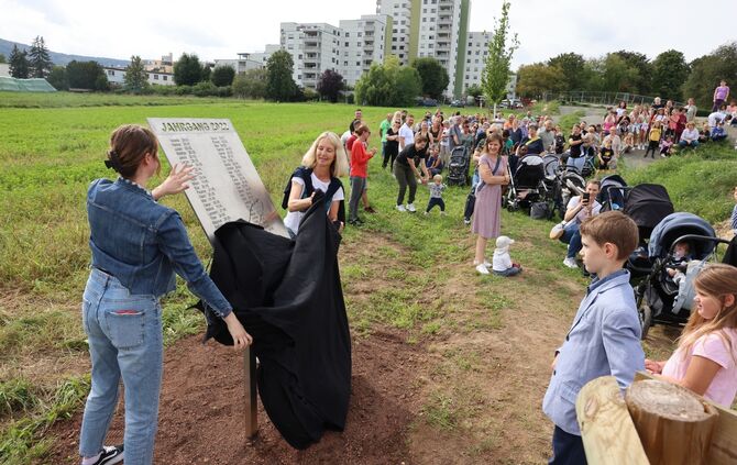 Geburtenbaum und Tafel