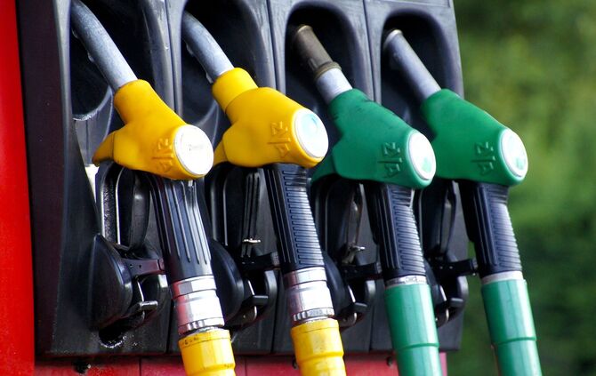 Tankstelle Tanken Sprit Benzin Diesel Symbol Symbolbild symbolfoto