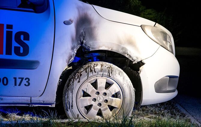 Auto angezündet, Bühläckerstr., Kernen-Stetten, 18.09.2023.