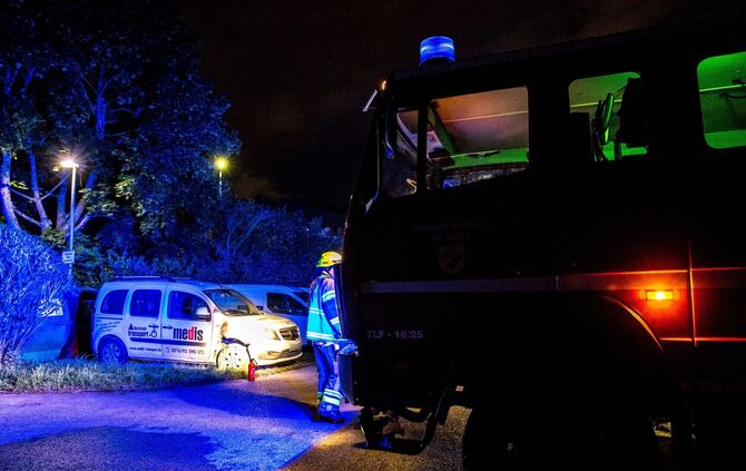 Auto angezündet, Bühläckerstr., Kernen-Stetten, 18.09.2023.
