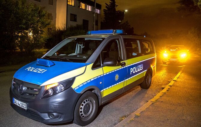 Auto angezündet, Bühläckerstr., Kernen-Stetten, 18.09.2023.