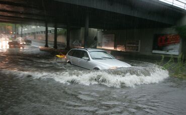 Extremes Unwetter in Waiblingen Land unter Überschwemmung foto: Habermann