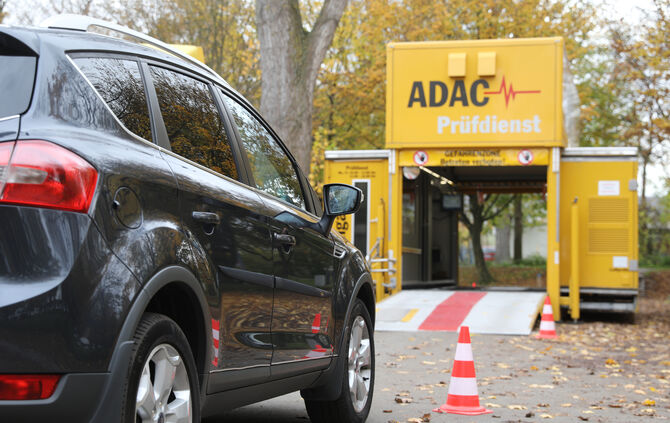 ADAC prüft kostenlos Autos