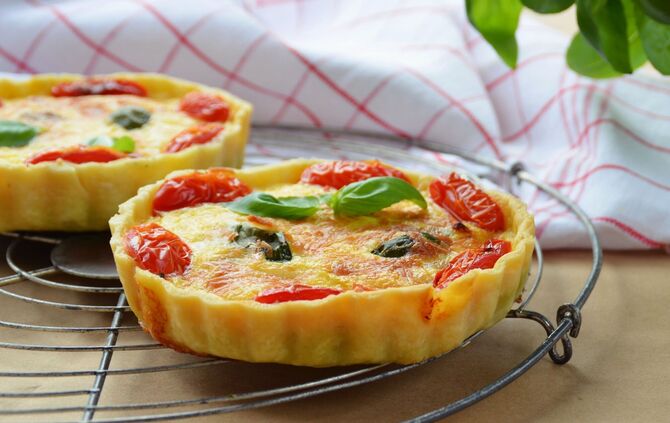 Tomaten-Pesto-Torteletts