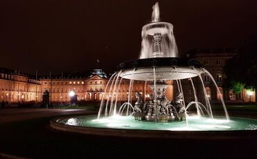 Wer nachts unterwegs ist und sich unsicher fühlt, findte verschiedene Zufluchtsorte in Stuttgart.
