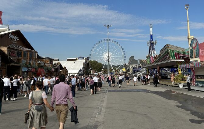wasen wahnsinn volksfest stuttgart cannstatter cannstatt frühlingsfest
