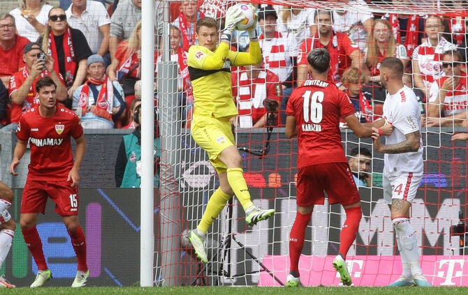 Fußball  FC Köln vs. VfB Stuttgart