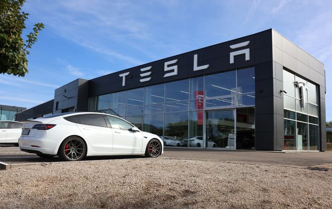 Tesla