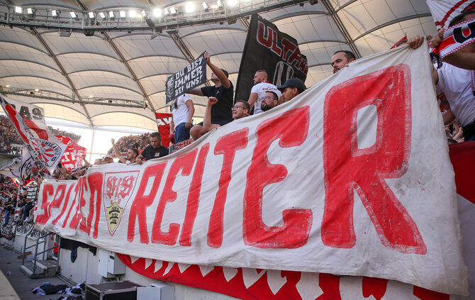Fußball VfB Stuttgart vs. VfL Wolfsburg
